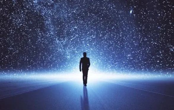 u-nashogo-vsesvitu-ye-dviynik-de-chas-teche-v-zvorotniy-bik-vcheni