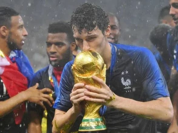 avtor-kraschogo-golu-chs-2018-vistupatime-za-fk-bavariya