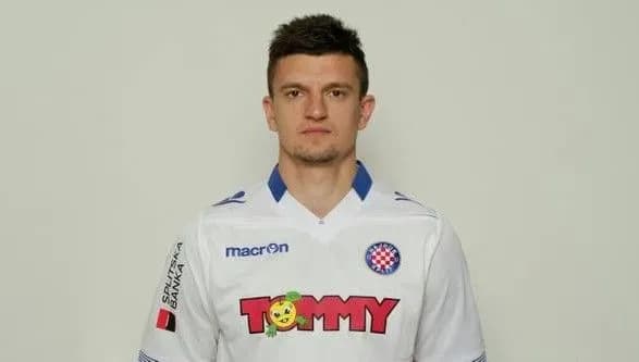 ukrayinskiy-oboronets-zalishiv-fk-mariupol