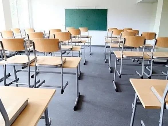 u-lutsku-cherez-kir-ta-grip-prodovzhili-shkilni-kanikuli