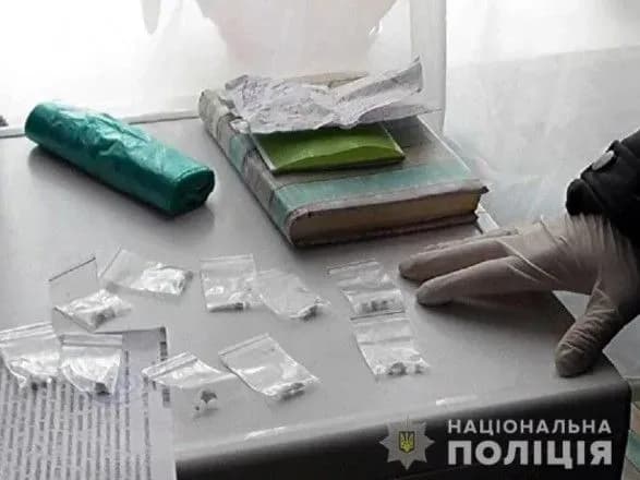 u-stolitsi-vikrili-pyat-narkopritoniv