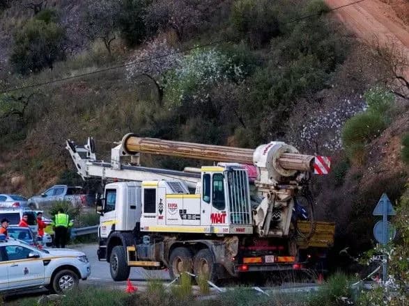 ryatuvalniki-viyavili-tilo-khlopchika-yakiy-provalivsya-u-kolodyaz-v-ispaniyi