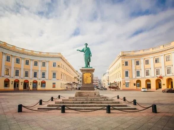 v-odesi-vikrali-gromadyanina-indiyi