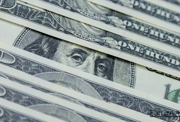 v-uryadi-viryat-scho-zarplata-mozhe-syagnuti-dokrizovogo-rivnya-u-rik-viboriv