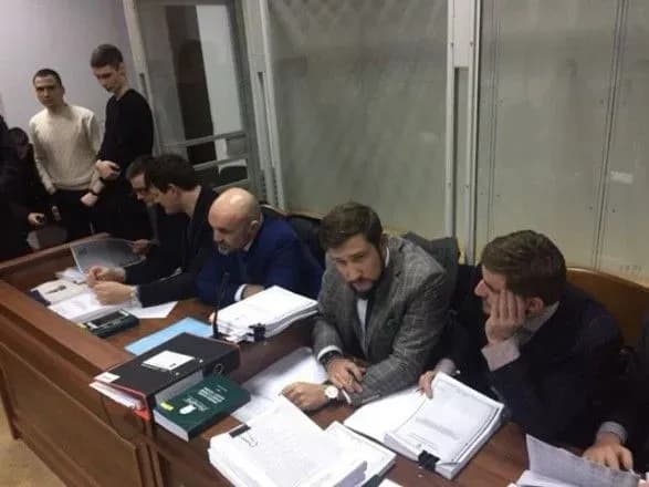 sud-po-mangeru-povernuvsya-na-zasidannya-pislya-perervi