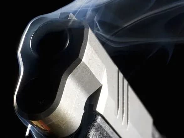 v-avstriyi-cholovik-pidstreliv-kolishnyu-druzhinu-ta-zastrelivsya-sam