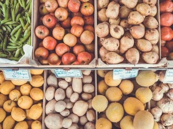 yevropeytsi-vitrachayut-na-produkti-blizko-20-minimalnoyi-zarplati-ukrayintsi-polovinu-dokhodiv