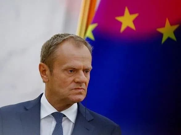 naykrascha-danina-pamyati-zhertv-revolyutsiyi-prodovzhennya-reform-tusk