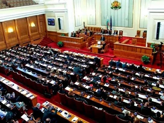 bolgariya-ratifikuvala-vstup-pivnichnoyi-makedoniyi-do-nato