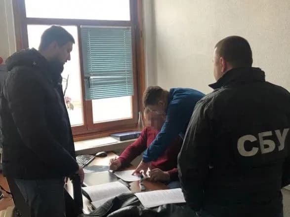 derzhrevizor-dfs-zbuvav-silnodiyuchi-preparati-prokuratura