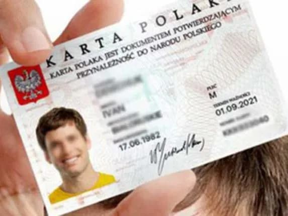 u-polschi-mozhut-skasuvati-vimogu-znannya-polskoyi-movi-dlya-otrimannya-karti-polyaka
