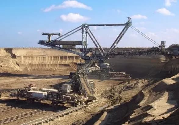 sud-doluchiv-30-tomiv-dokaziv-do-spravi-schodo-khabarnitstva-na-pidpriyemstvi