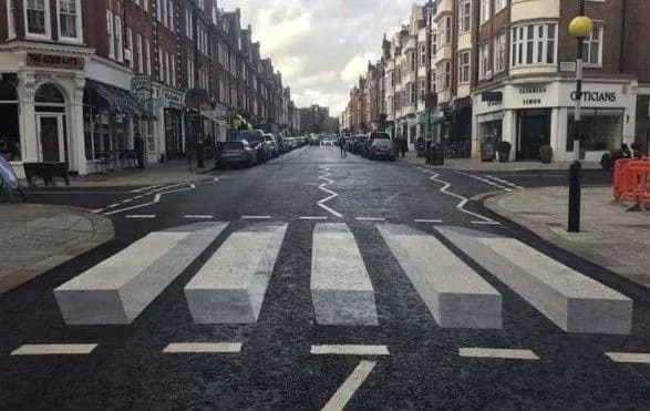 u-londoni-zyavilasya-zebra-u-zd