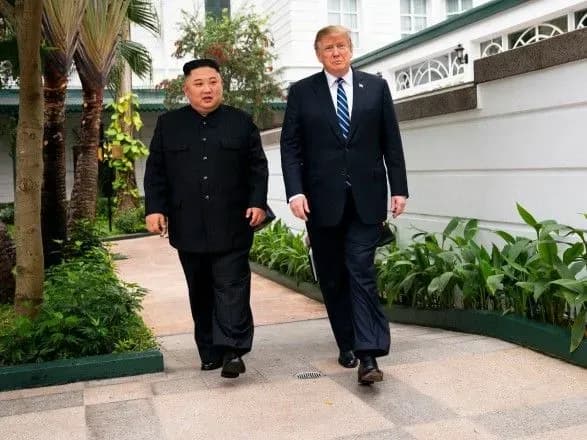 samit-u-khanoyi-zavershivsya-dostrokovo-cherez-vimogu-schodo-zakrittya-sekretnogo-zavodu-v-kndr-zmi