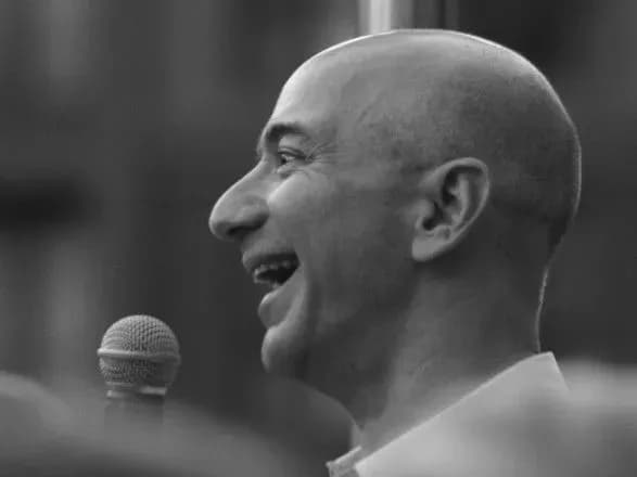 golova-amazon-vse-sche-naybagatsha-lyudina-svitu-prote-yogo-statki-pid-zagrozoyu