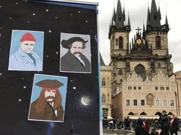 na-golovniy-ploschi-stolitsi-chekhiyi-diti-zachitali-virshi-tarasa-shevchenka