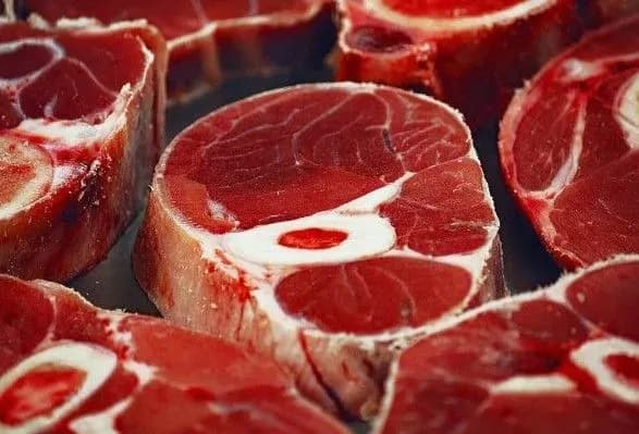 v-inozemtsya-na-odeschini-ugnali-vantazhivku-z-myasom