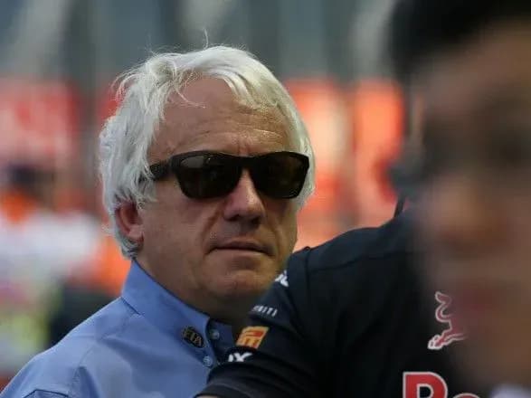 pomer-gonochniy-direktor-formuli-1-charli-uayting