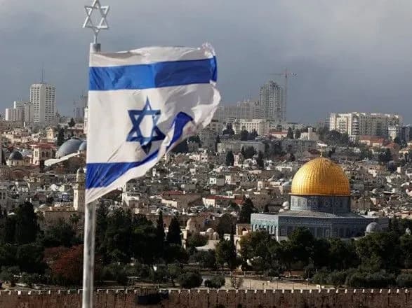 v-izrayili-palestinskiy-terorist-ubiv-odnogo-ta-poraniv-sche-dvokh-osib