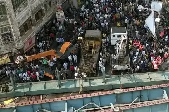 kilkist-zagiblikh-vnaslidok-obvalu-trts-v-indiyi-zrosla-do-dvokh