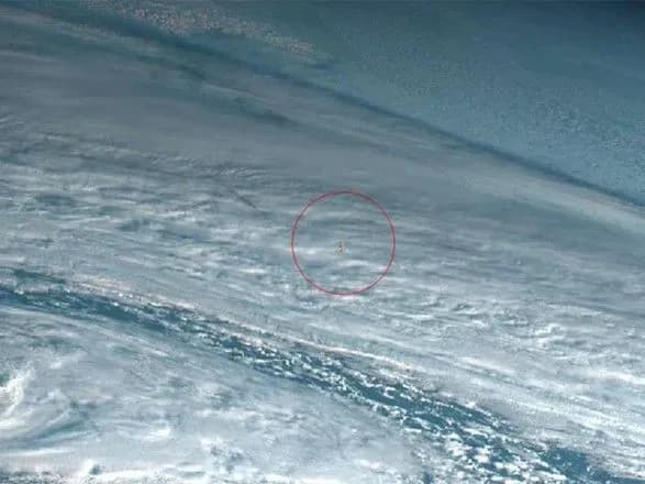 pokazali-torishniy-vibukh-meteorita-nad-zemleyu