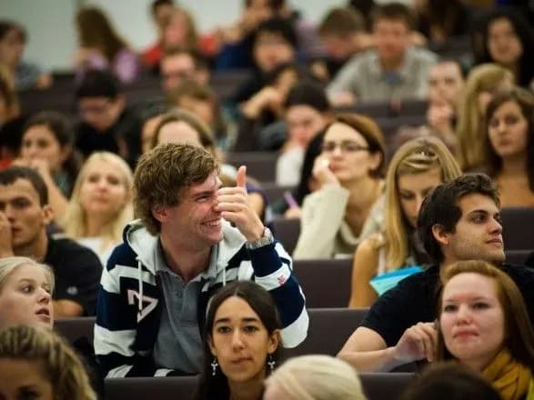 doslidzhennya-55-usikh-inozemnikh-studentiv-u-polschi-ukrayintsi