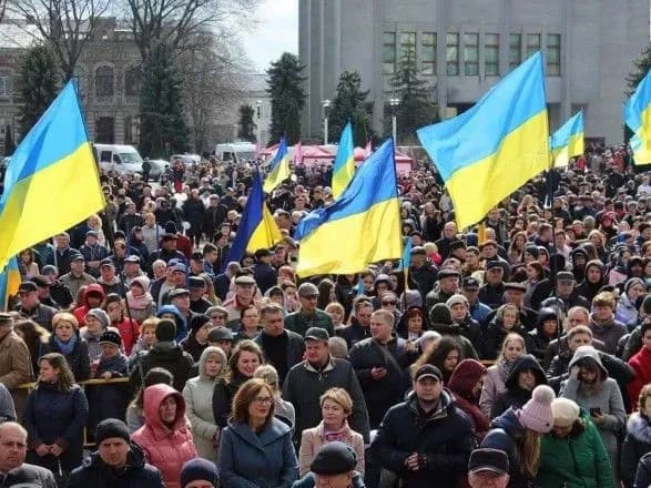 prezident-u-khmelnitskiy-oblasti-pro-nove-osnaschenni-armiyi-monetizatsiyu-subsidiy-i-energetichnu-svobodu-vid-rosiyi