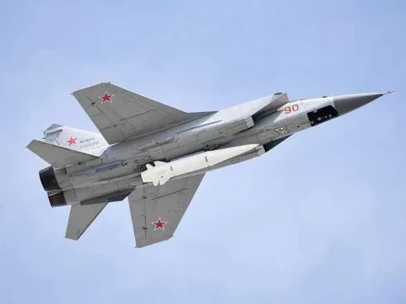 rozvidka-ssha-diznalasya-pro-perekidannya-rf-mayzhe-20-raket-na-poligon-dlya-viprobuvan-zmi