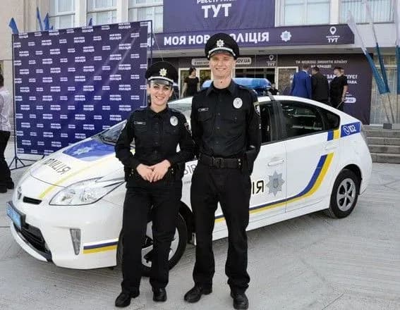 natsionalna-politsiya-vidsogodni-pereyshla-na-posileniy-variant-nesennya-sluzhbi