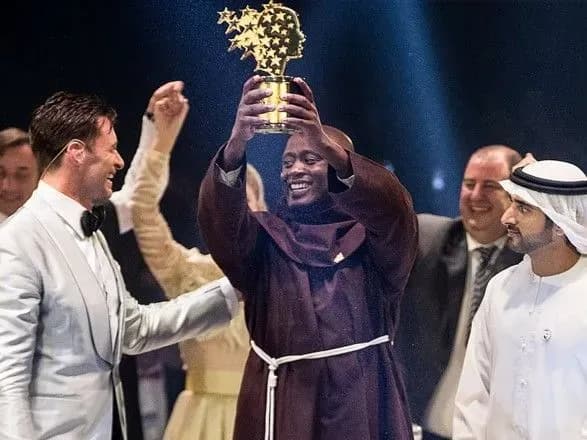 keniyets-otrimav-premiyu-v-milyon-dolariv-yak-kraschiy-uchitel-svitu