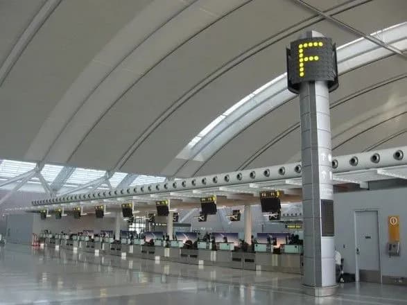 kyiv-zamist-kiev-mizhnarodniy-aeroport-toronto-pidtrimav-fleshmob