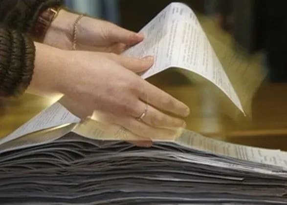 na-luganschini-cholovik-obliv-byuleteni-pivom