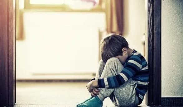 na-kirovogradschini-spravu-deputata-yakiy-moriv-golodom-sina-napravili-do-sudu