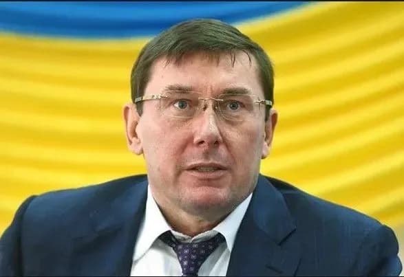 lutsenko-vidryadit-za-kordon-prokuroriv-dlya-areshtiv-aktiviv-figurantiv-kurchenkogeyt