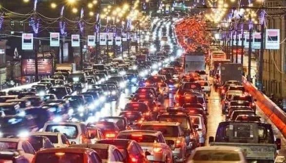 tsentr-kiyeva-chervoniy-vid-zatoriv-1