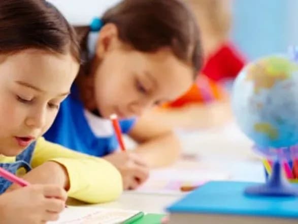 v-ukrayini-funktsionuye-72-shkoli-z-ugorskoyu-movoyu-navchannya