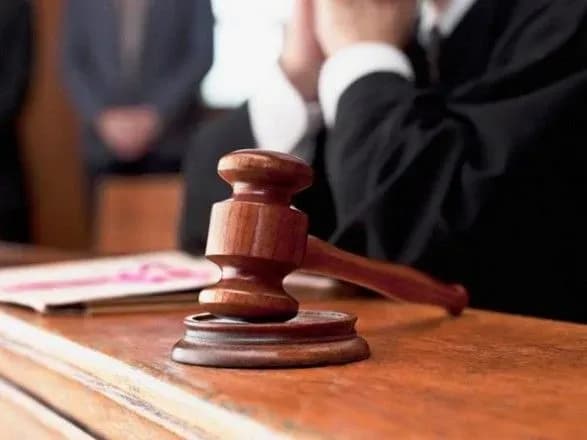 retsidivist-pogrozhuvav-vbivstvom-prokuroru-pid-chas-sudu