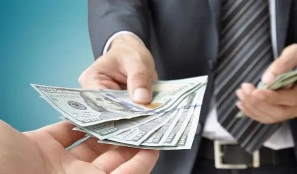 u-dvokh-aeroportakh-ta-na-kordoni-z-polscheyu-namagalisya-pidkupiti-prikordonnikiv