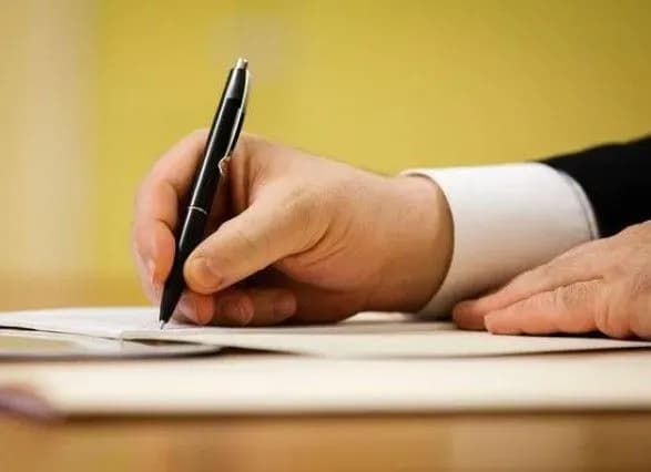 poroshenko-zayaviv-scho-pidpisav-zakon-pro-pro-bankrutstvo-fizichnikh-osib