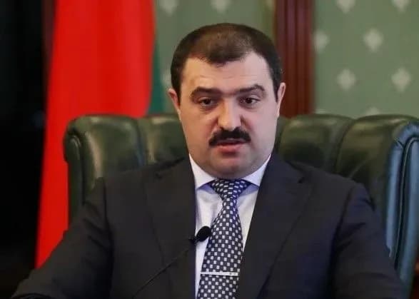 zastupnikom-lukashenka-u-nok-bilorusi-obrali-yogo-sina