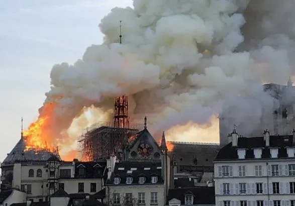 dlya-vidbudovi-notr-dam-planuyut-vidkriti-zbir-koshtiv