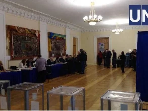 u-trokh-oblastyakh-yavka-vibortsiv-perevischila-50