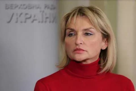 lutsenko-dlya-bezpeki-ukrayini-pravilno-schob-parlament-dopratsyuvav-do-zavershennya-povnovazhen