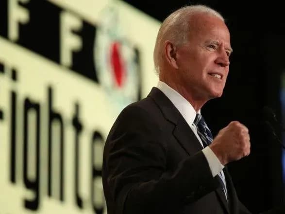 vibori-prezidenta-ssha-bayden-viperedzhaye-trampa-u-pershomu-opituvanni