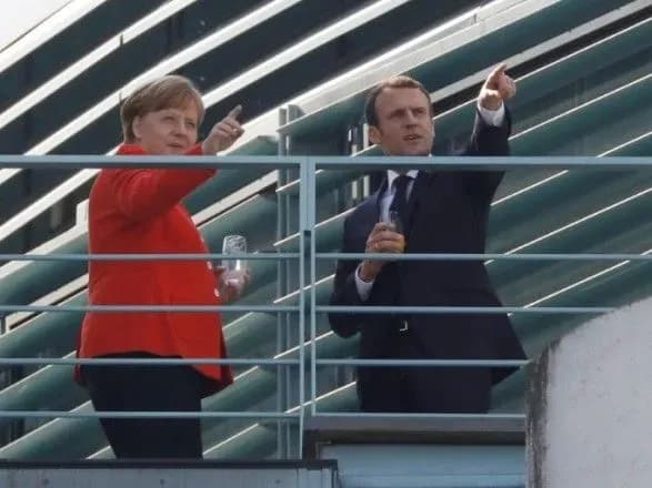 merkel-i-makron-vimagayut-vid-serbiyi-ta-kosova-virishennya-superechok