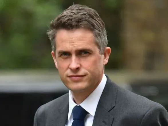 mey-vidpravila-u-vidstavku-ministra-oboroni-cherez-vitik-sekretnikh-danikh