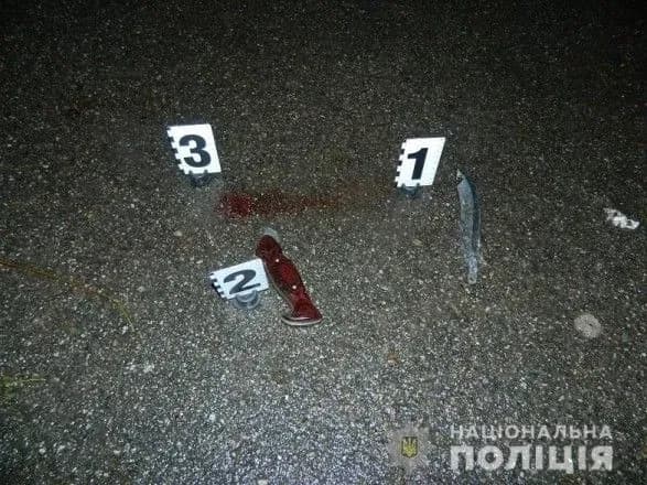 politseyskogo-u-stolitsi-poraniv-nozhem-utikach-vid-pravosuddya