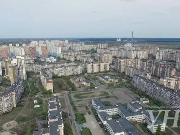 u-kiyevi-na-pyat-dniv-obmezhat-rukh-v-napryamku-troyeschini