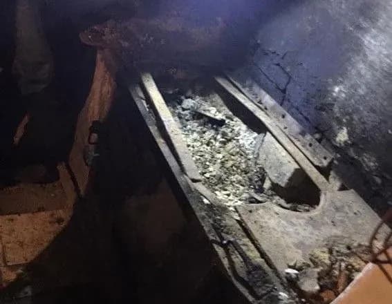 zhitel-sumskoyi-oblasti-ubiv-dvokh-osib-a-potim-spaliv-tila-u-grubi-prokuratura