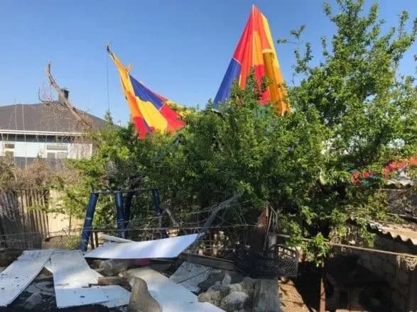 v-okupovanomu-krimu-povitryanu-kulyu-z-ditinoyu-vidneslo-vitrom